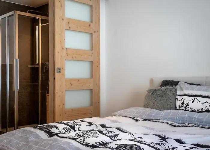 Dixence Luxury Floor With Jacuzzi